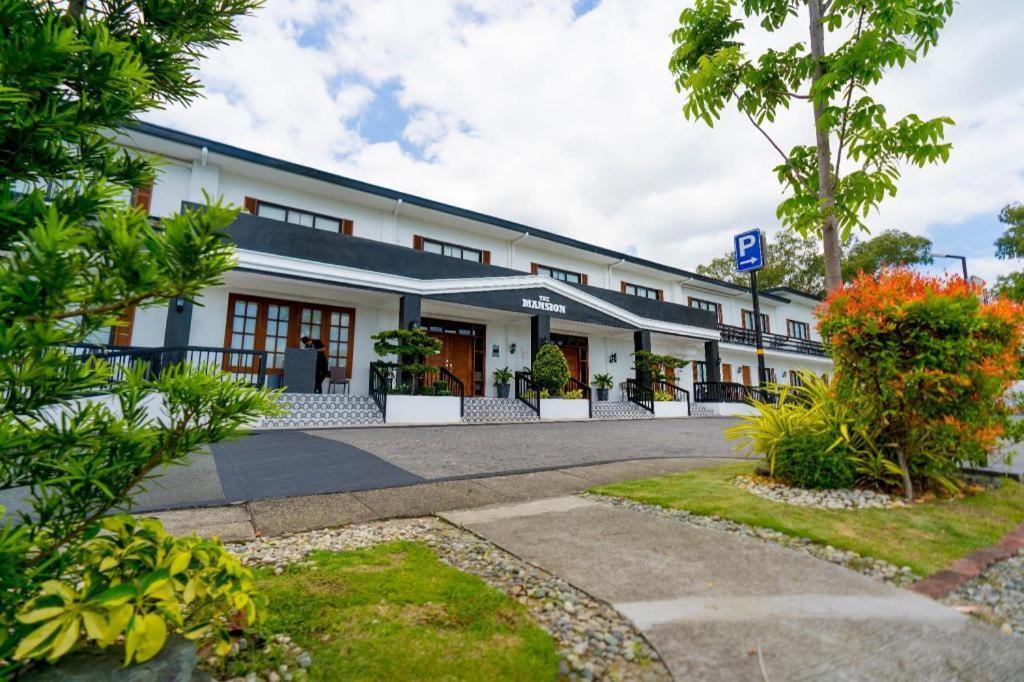 מלון Mabalacat The Mansion מראה חיצוני תמונה