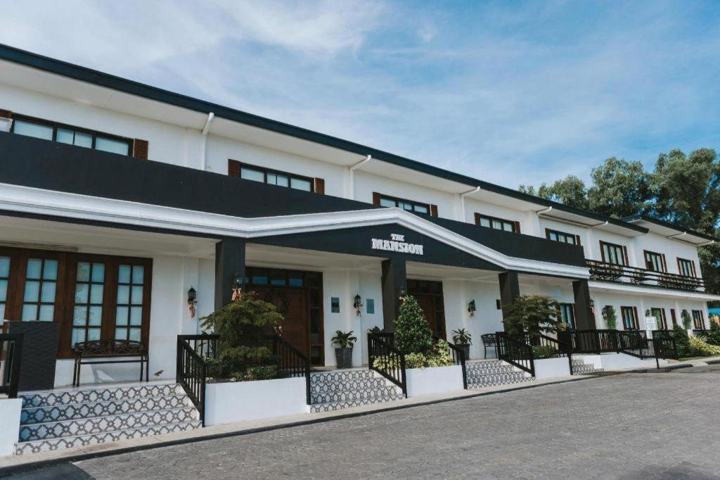 מלון Mabalacat The Mansion מראה חיצוני תמונה